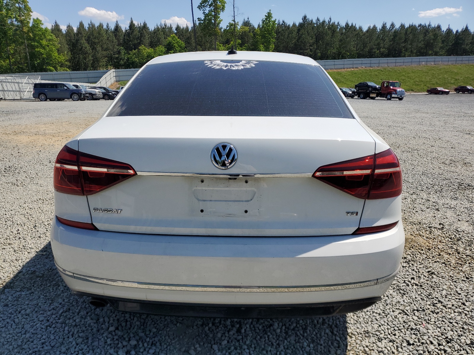 1VWDT7A32HC027833 2017 Volkswagen Passat R-Line