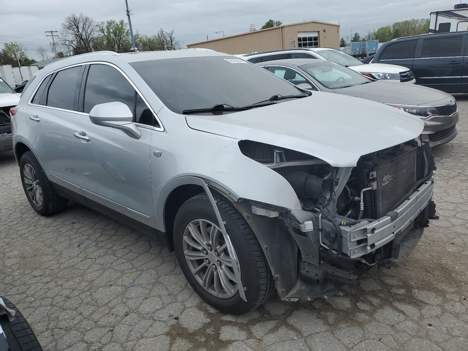 1GYKNDRS7HZ222171 2017 Cadillac Xt5 Luxury