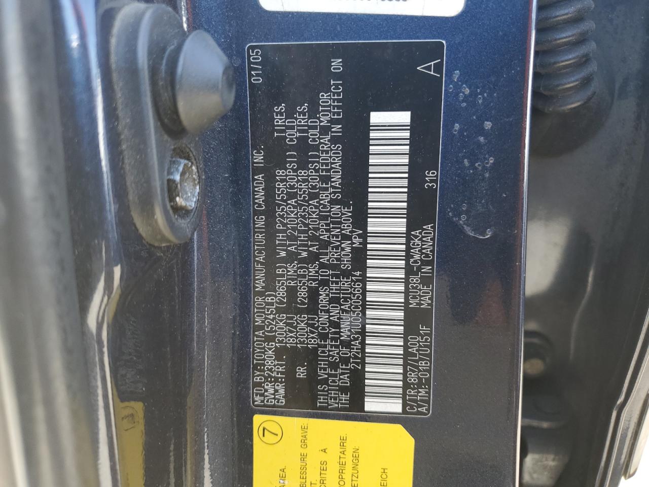 2005 Lexus RX - Image 12