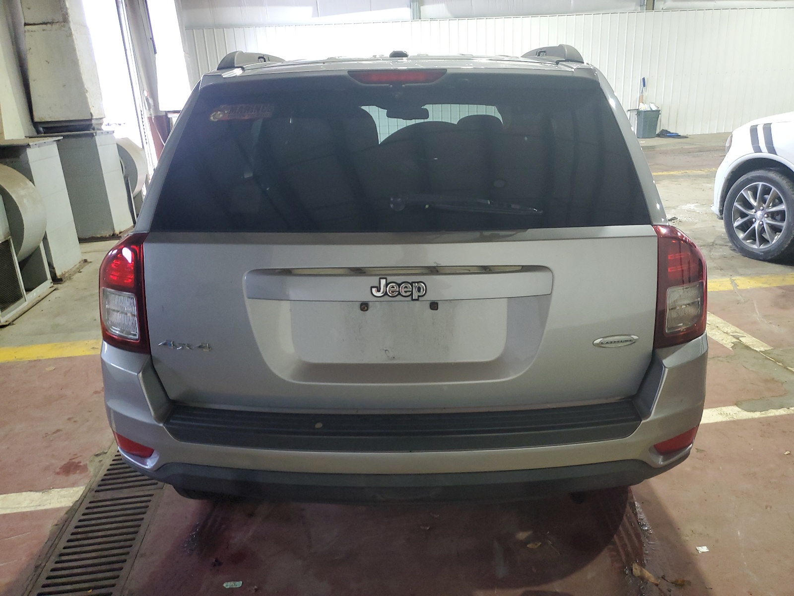 1C4NJDEBXGD587007 2016 Jeep Compass Latitude