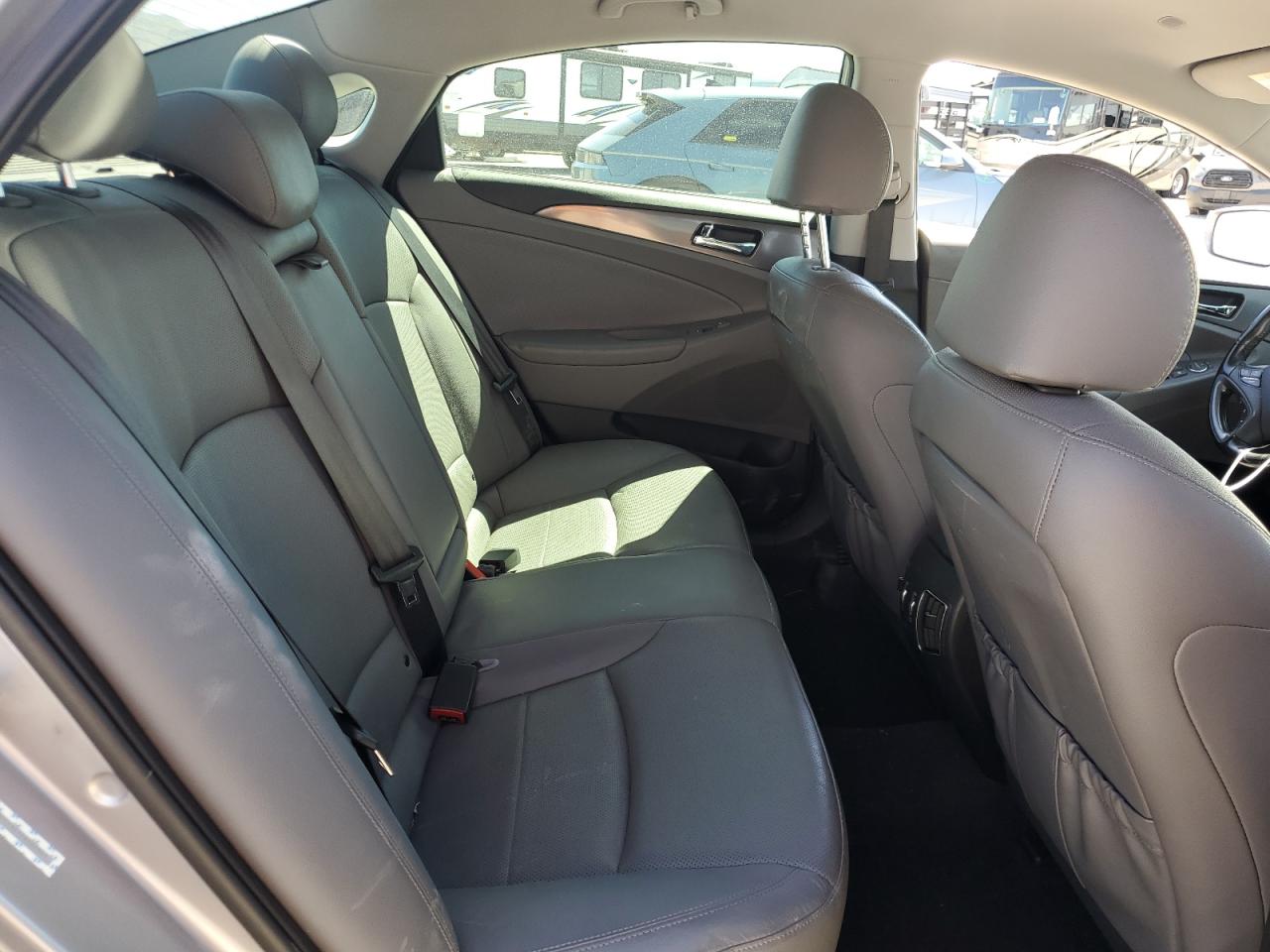 2013 Hyundai Sonata Hybrid VIN: KMHEC4A41DA082841 Lot: 52595904