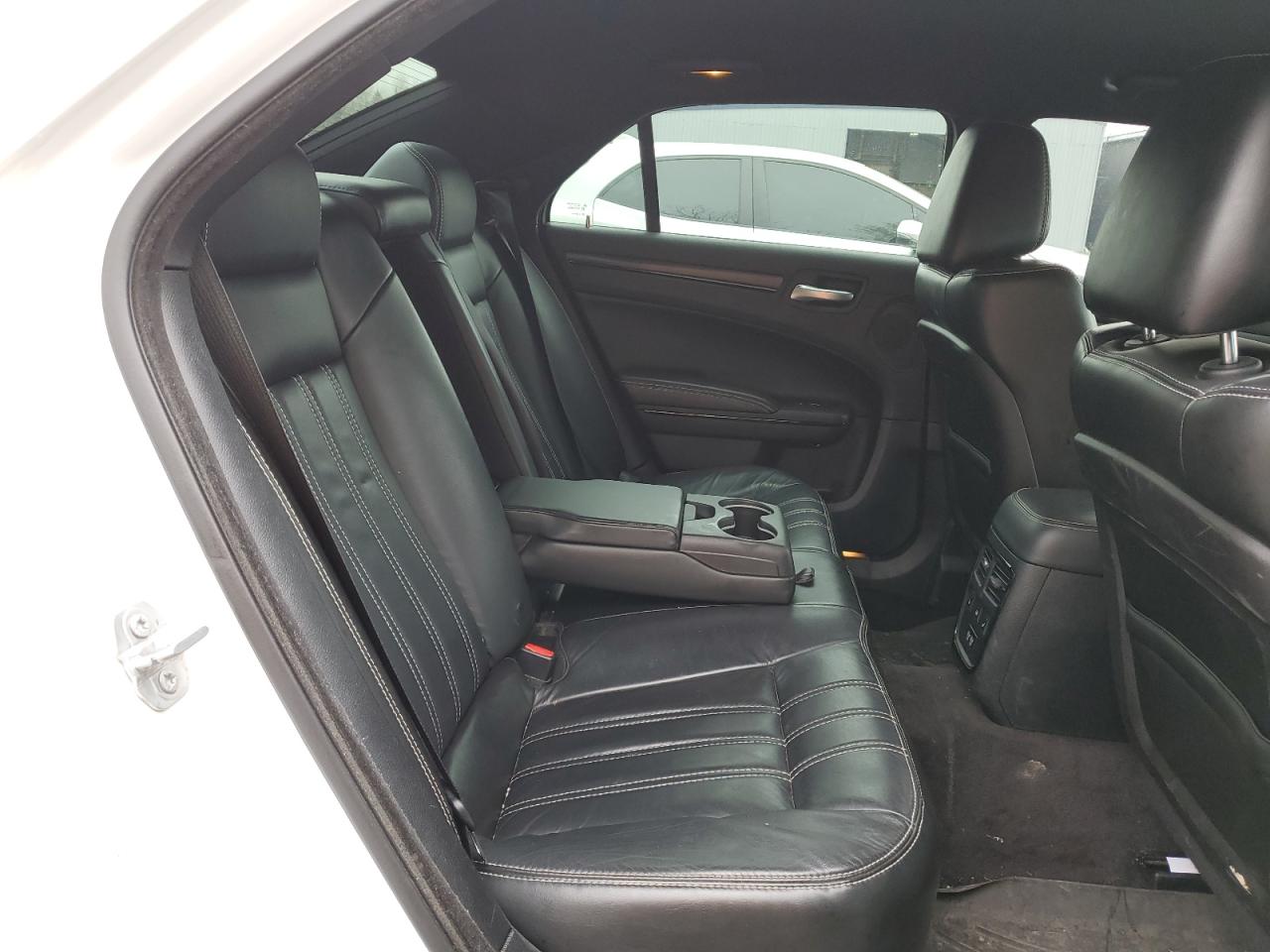 2016 Chrysler 300 S VIN: 2C3CCAGG5GH230396 Lot: 61924735