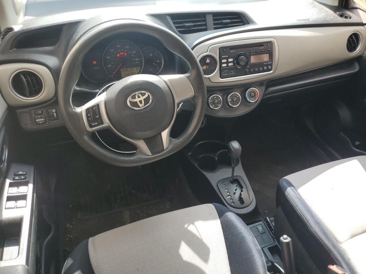 2012 Toyota Yaris - Image 8