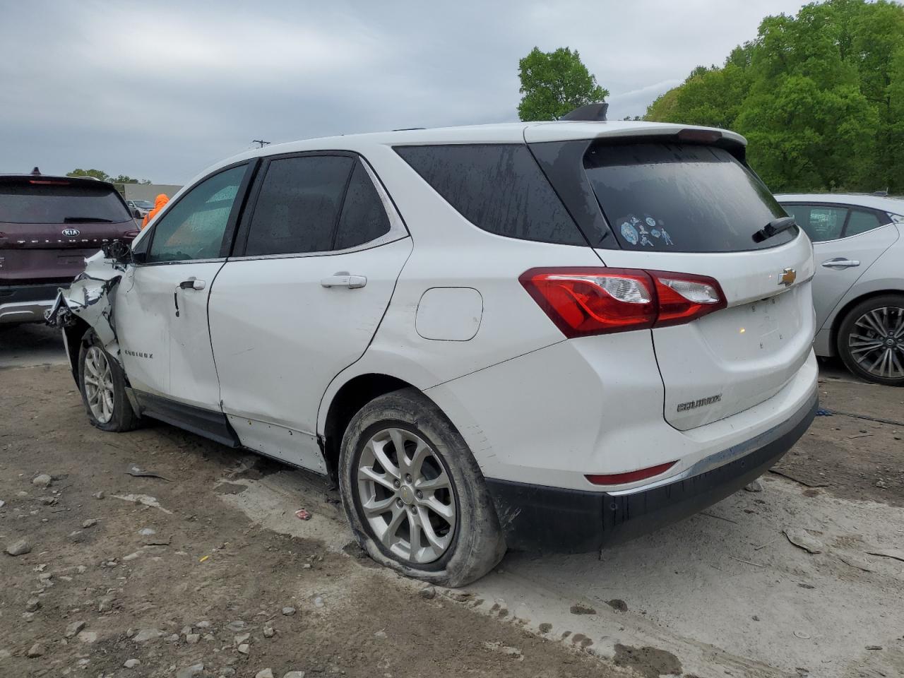 2GNAXSEV8J6132665 2018 CHEVROLET EQUINOX - Image 2