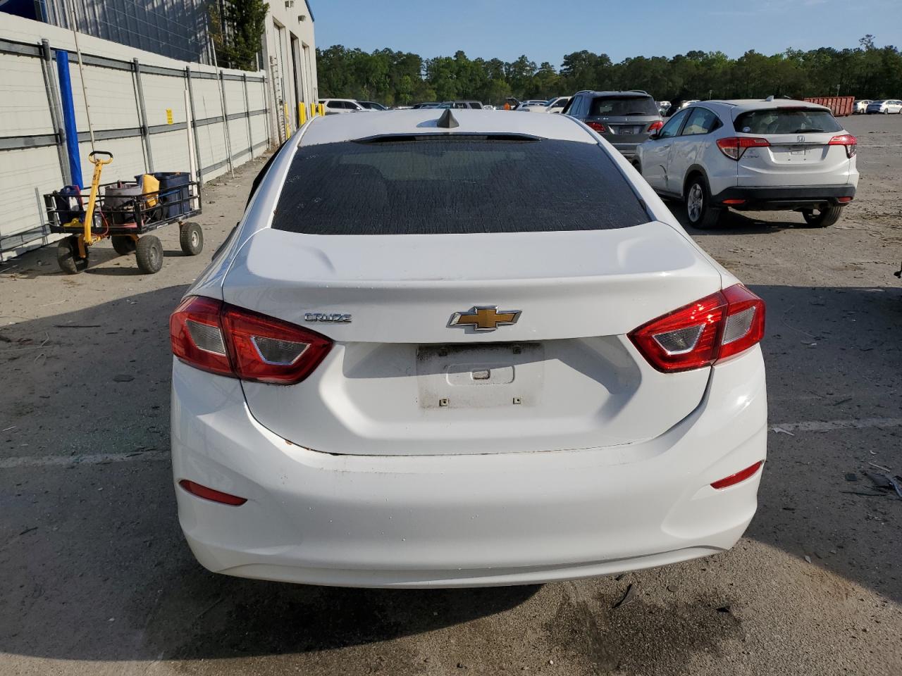 VIN 1G1BC5SM8K7150020 2019 CHEVROLET CRUZE no.6