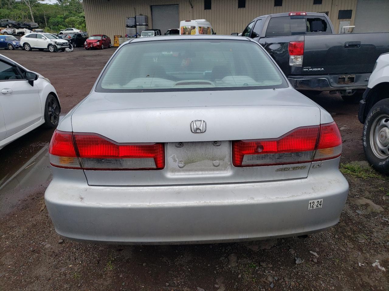 1HGCG56422A109106 2002 Honda Accord Lx