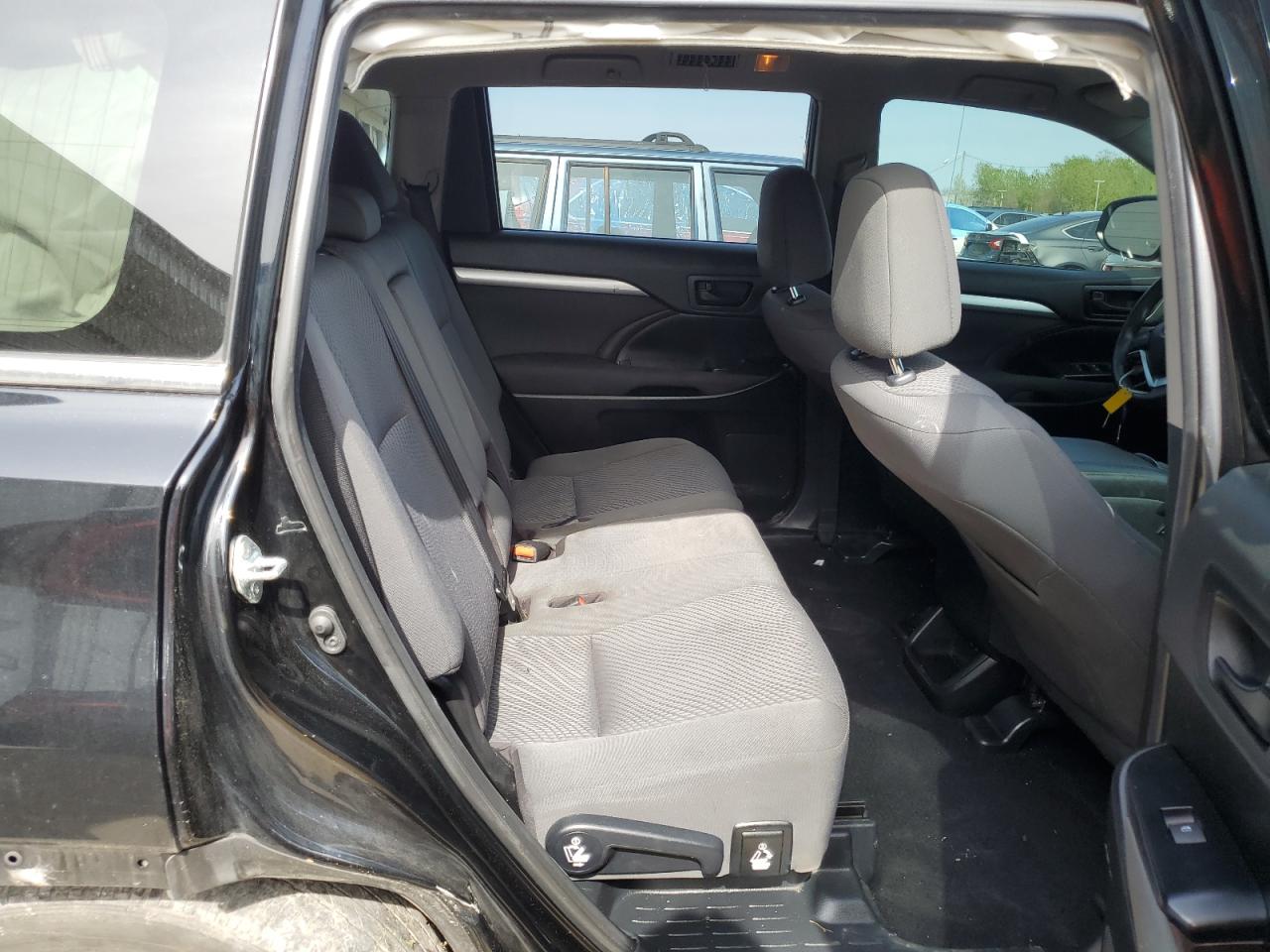 2019 Toyota Highlander Le VIN: 5TDBZRFH5KS727344 Lot: 50845894