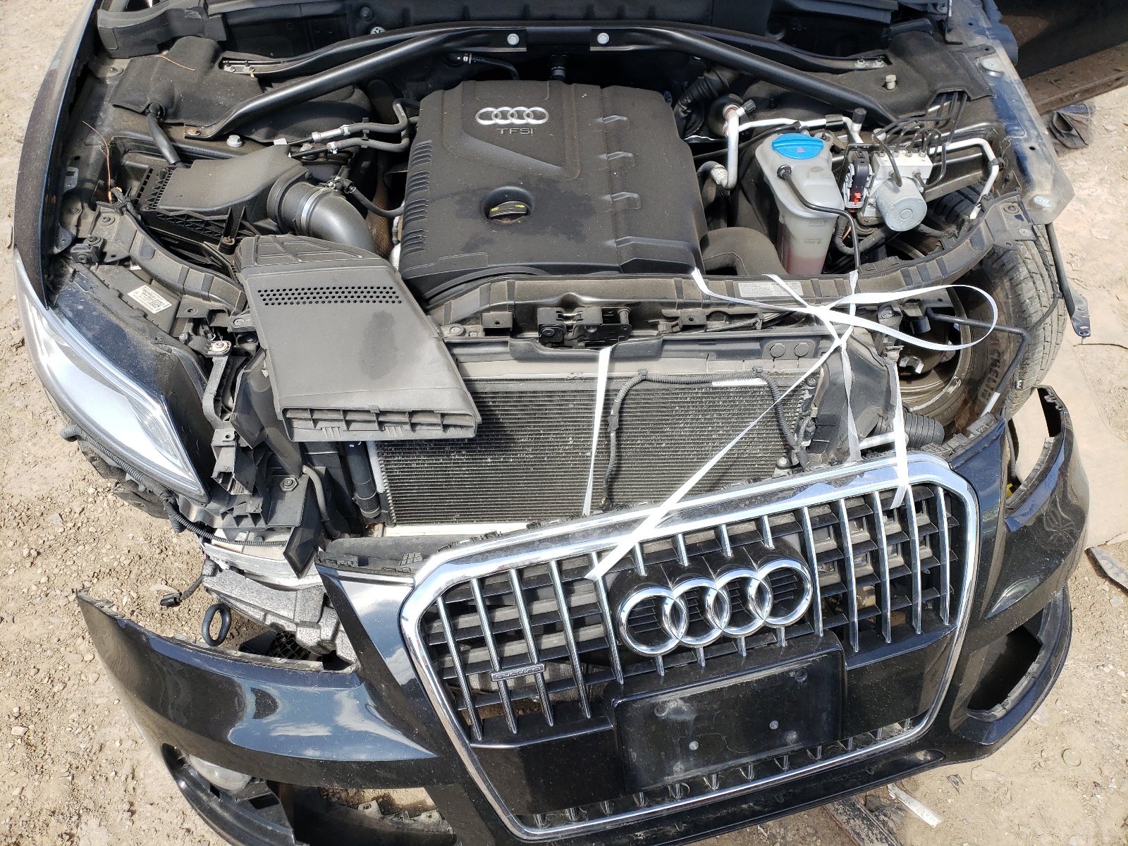 WA1CFAFP6FA075773 2015 Audi Q5 Premium