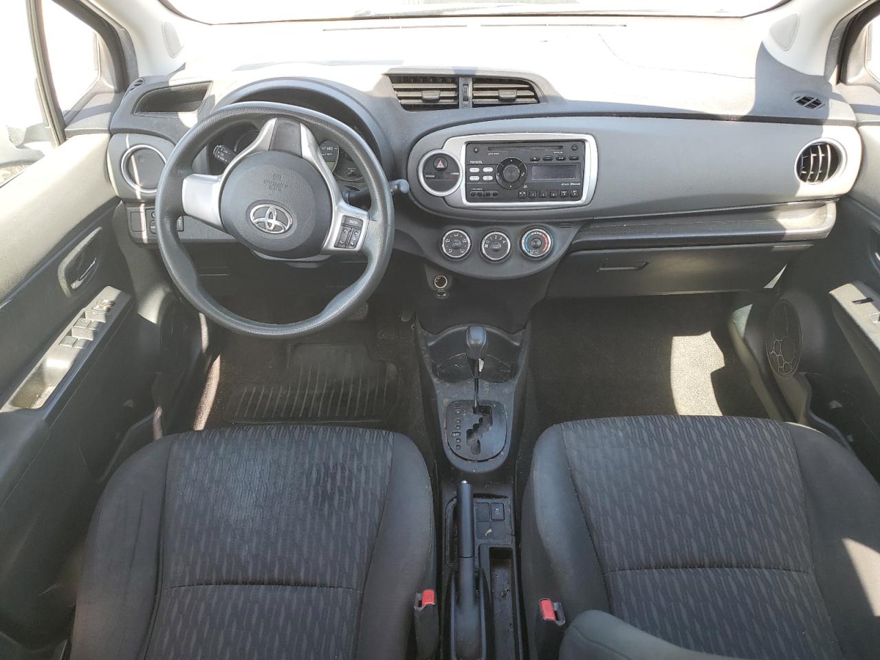 VNKKTUD35EA001018 2014 Toyota Yaris