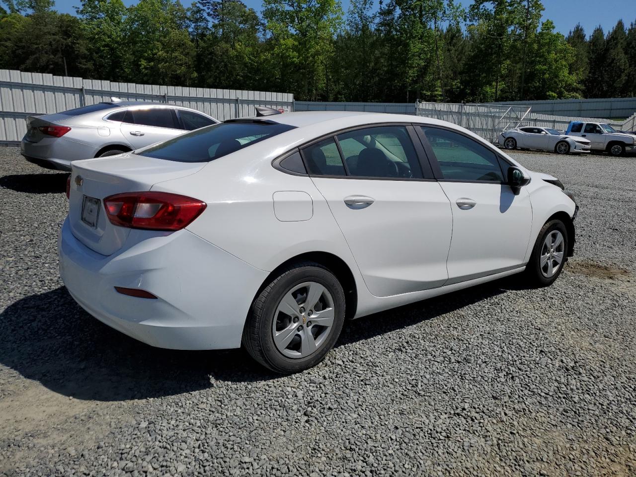 1G1BC5SM7J7237258 2018 Chevrolet Cruze Ls