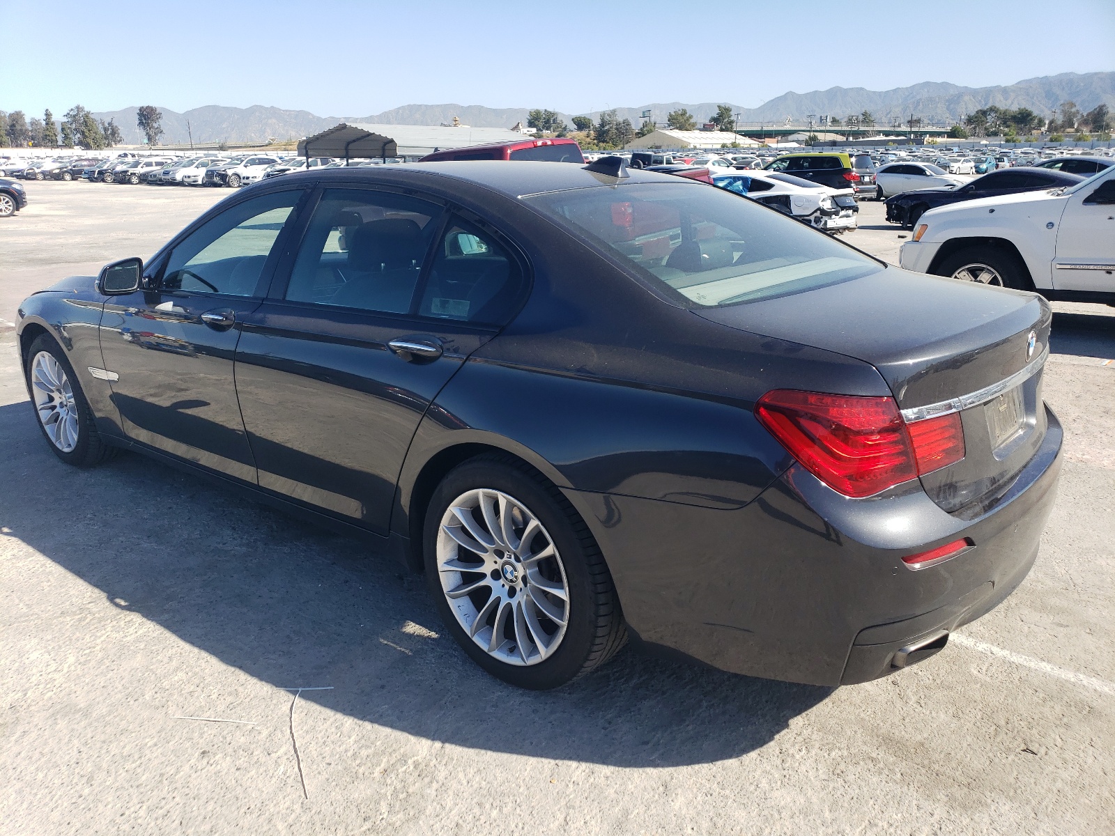 2015 BMW 740 I vin: WBAYA6C58FG273226