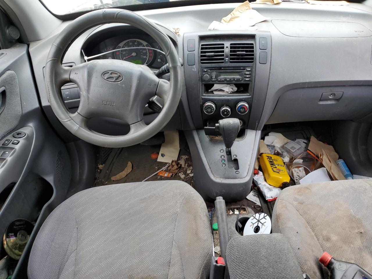 2005 Hyundai Tucson Gl VIN: KM8JM12BX5U180631 Lot: 52533444