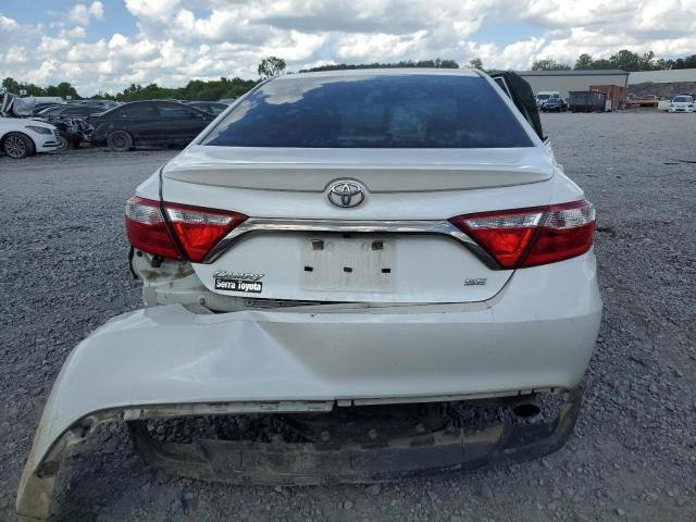  TOYOTA CAMRY 2017 Biały