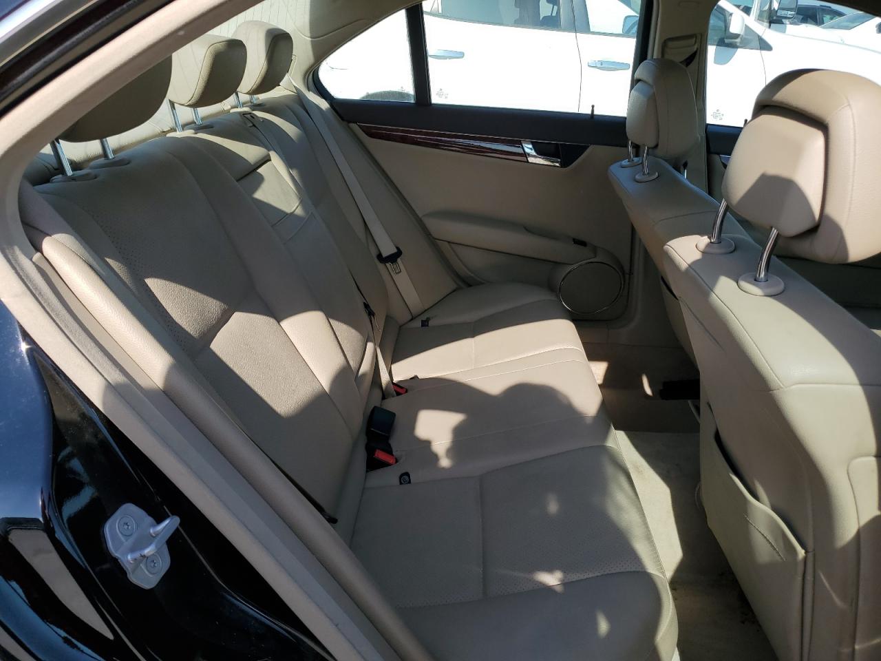 2011 Mercedes-Benz C 300 VIN: WDDGF5EB2BA452040 Lot: 50998934