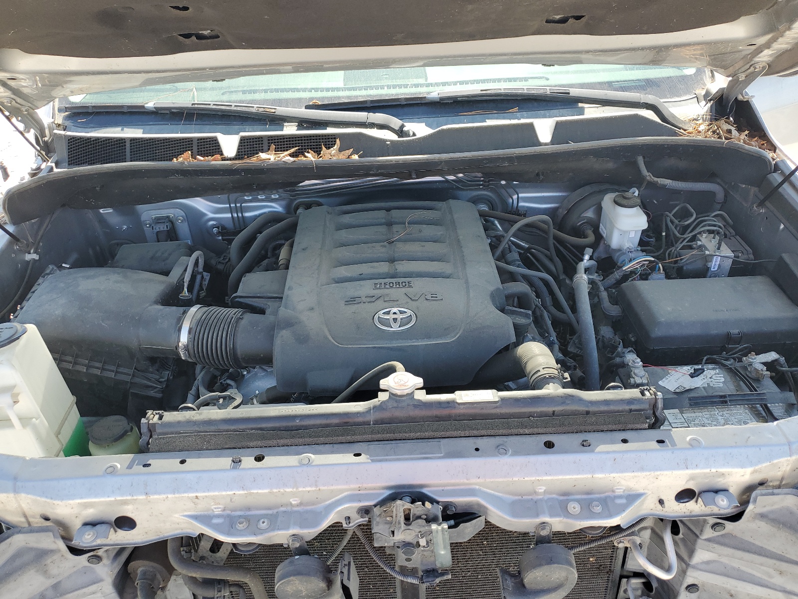 5TFDY5F12HX660695 2017 Toyota Tundra Crewmax Sr5