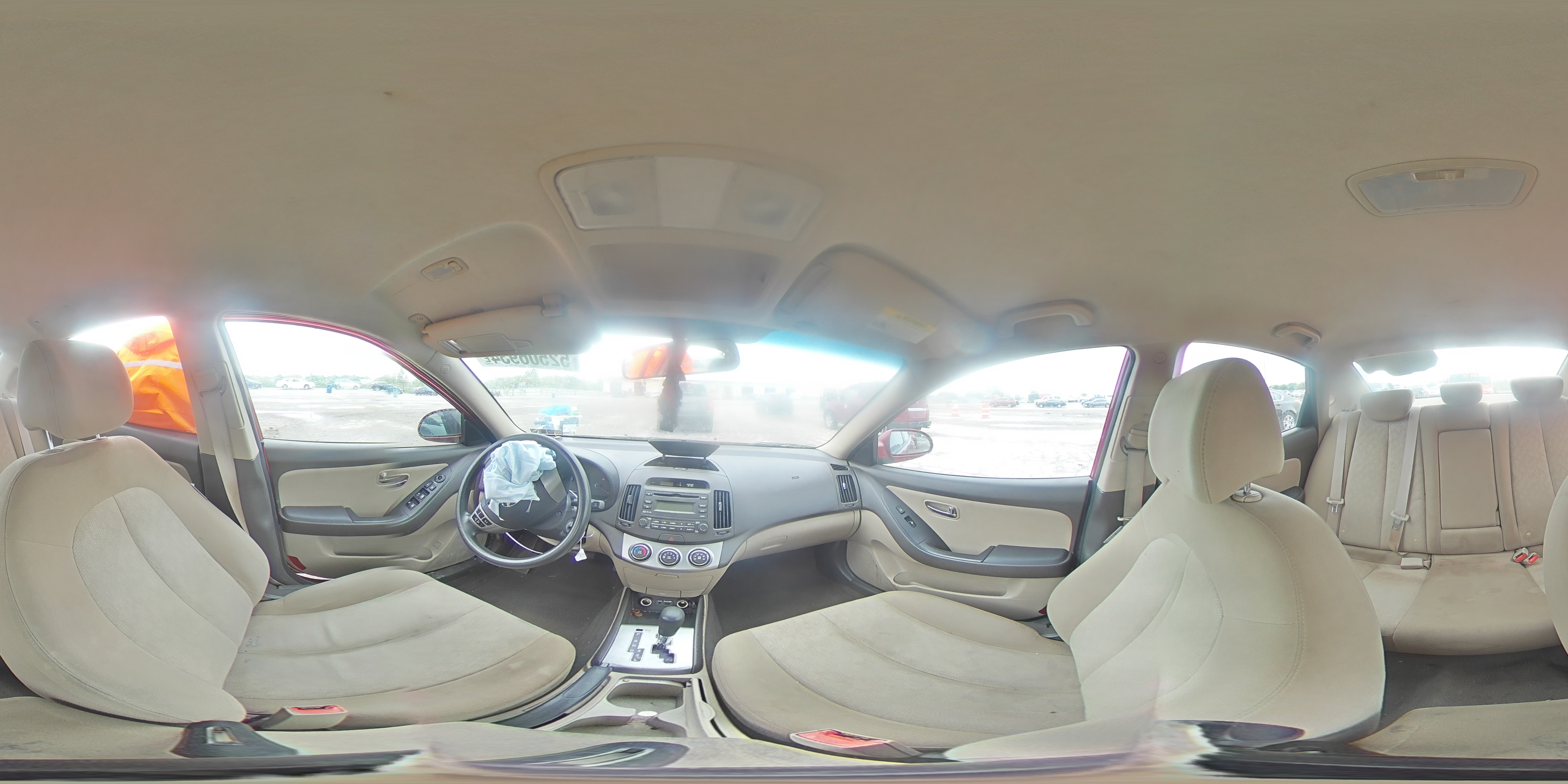 2010 Hyundai Elantra - Image 12
