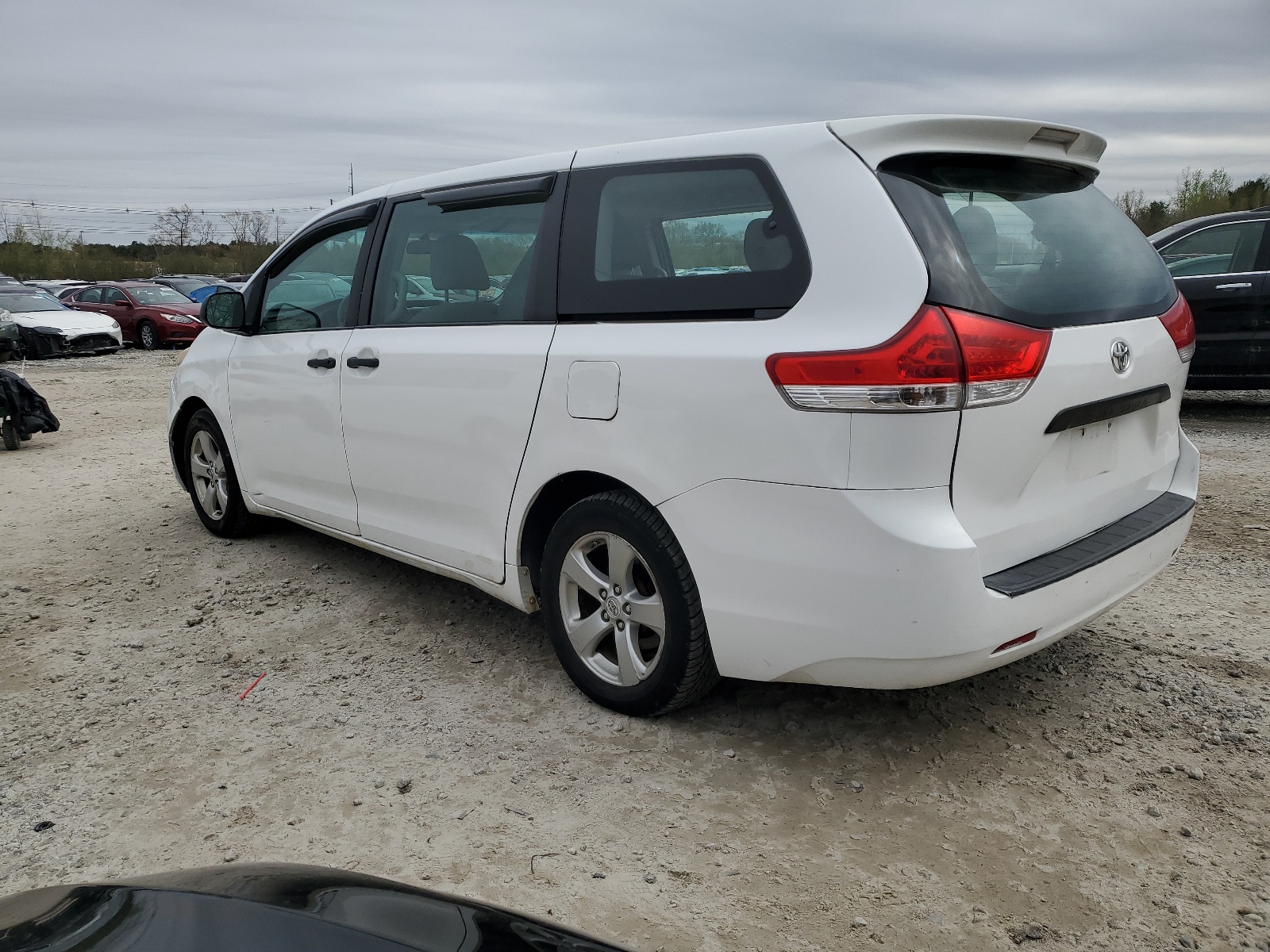 2013 Toyota Sienna vin: 5TDZK3DC5DS287863