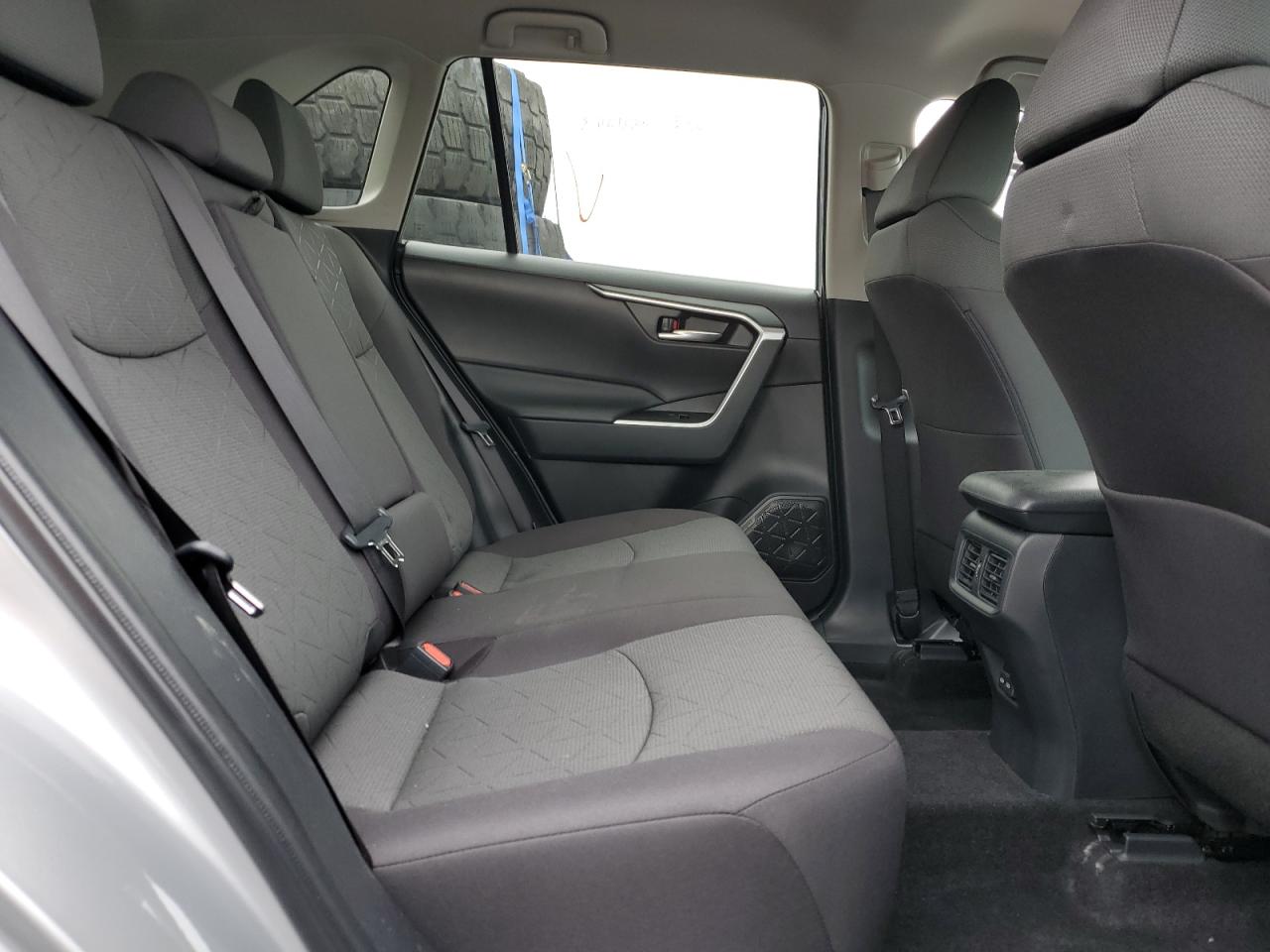 2024 Toyota Rav4 Xle VIN: 2T3P1RFV2RW439437 Lot: 49010814