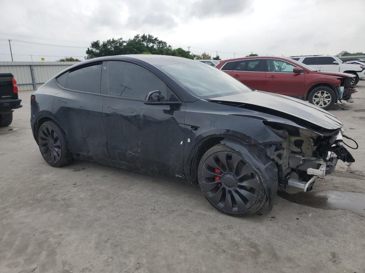 7SAYGDEF6PF748253 Tesla Model Y  4