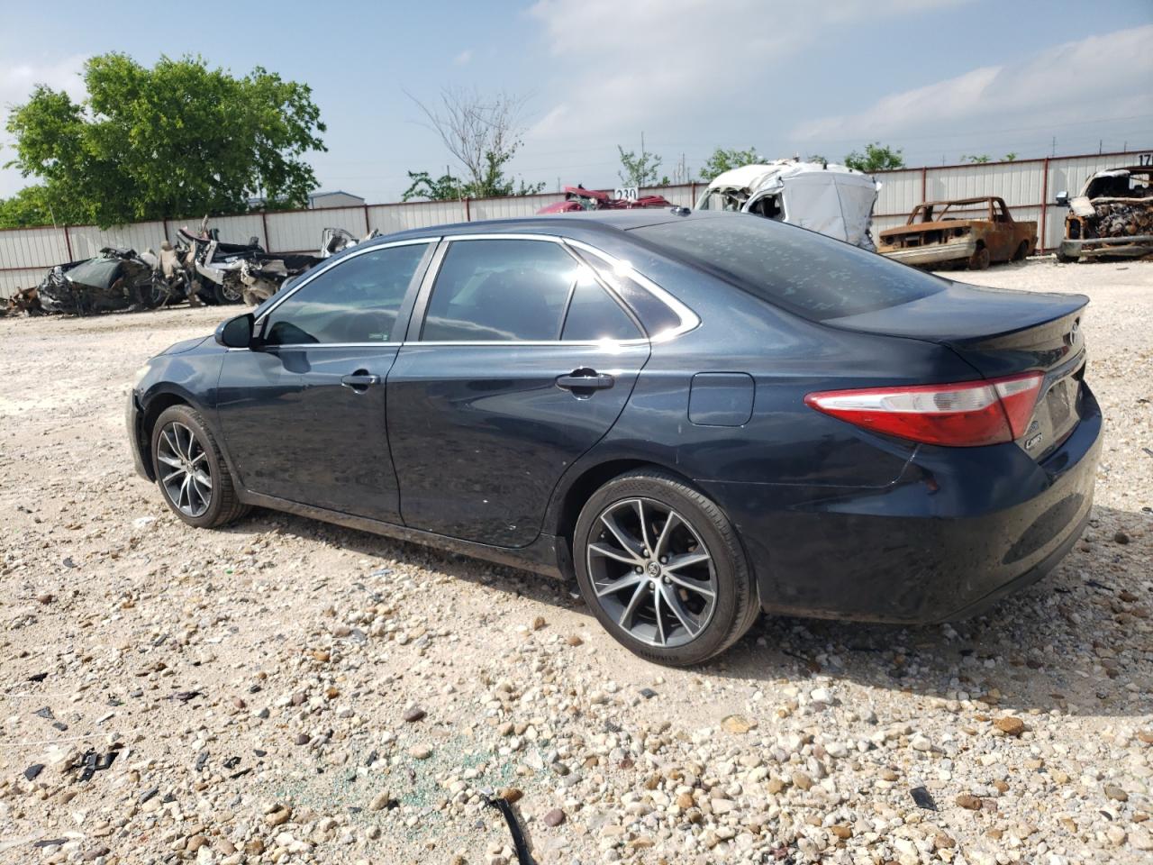 4T1BF1FKXFU479353 2015 TOYOTA CAMRY - Image 2