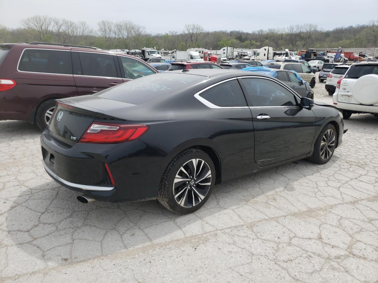 2016 Honda Accord Exl VIN: 1HGCT2B81GA003952 Lot: 50249264