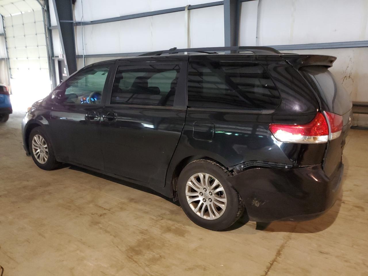 2013 Toyota Sienna Xle VIN: 5TDYK3DC6DS283333 Lot: 52215494