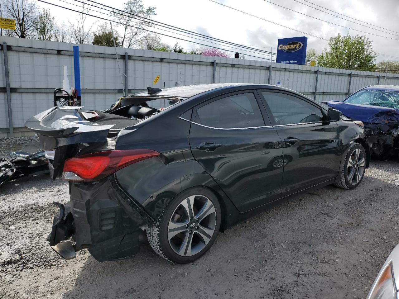 2015 Hyundai Elantra - Image 3