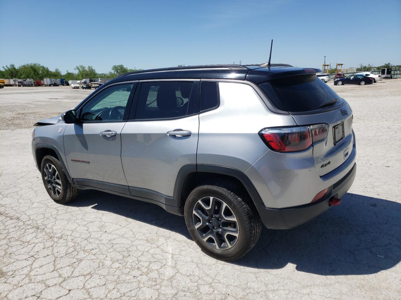 2020 Jeep Compass - Image 2