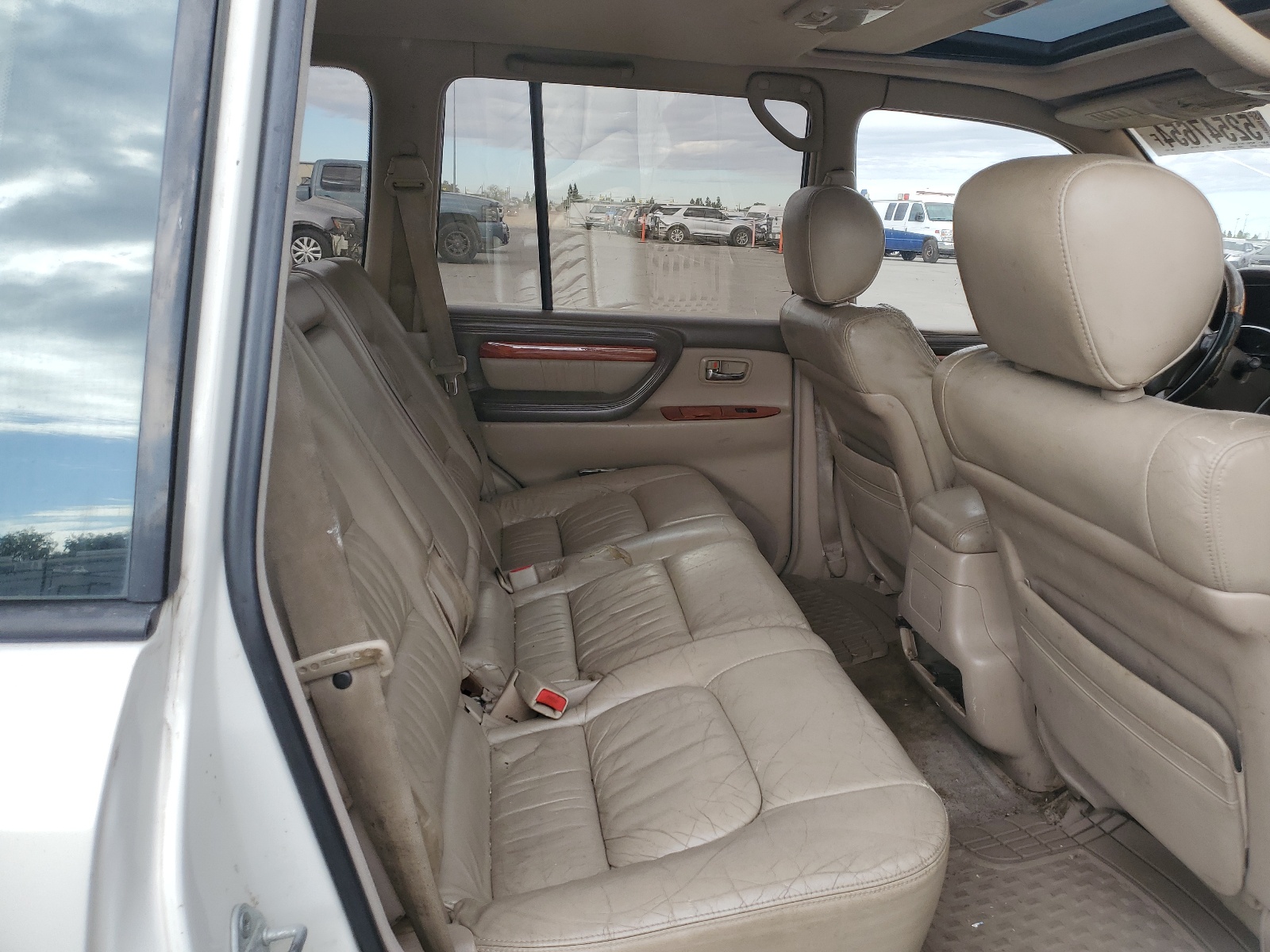 JT6HT00W3Y0110834 2000 Lexus Lx 470