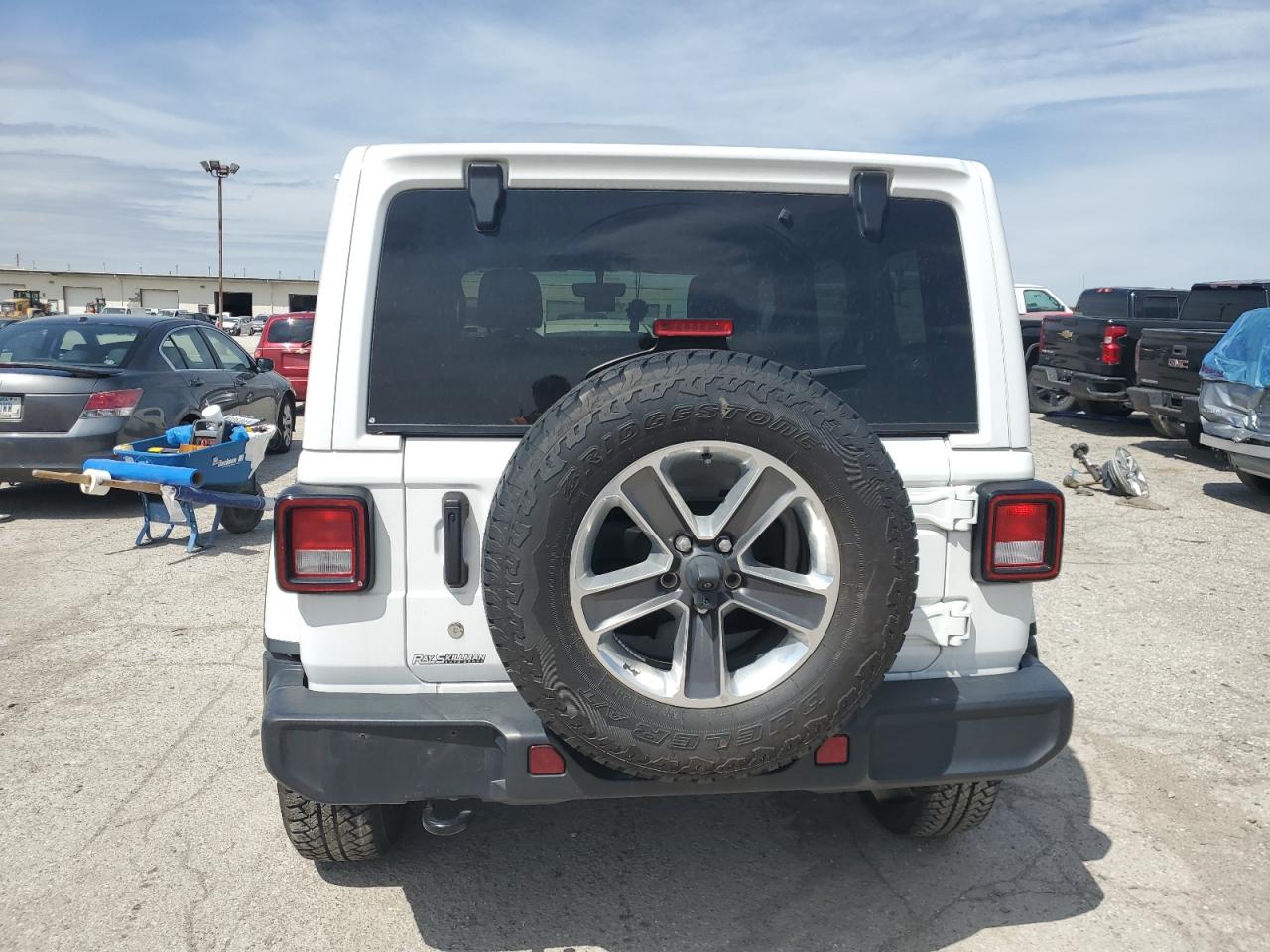 2019 Jeep Wrangler Unlimited Sahara VIN: 1C4HJXEN6KW590704 Lot: 48110614