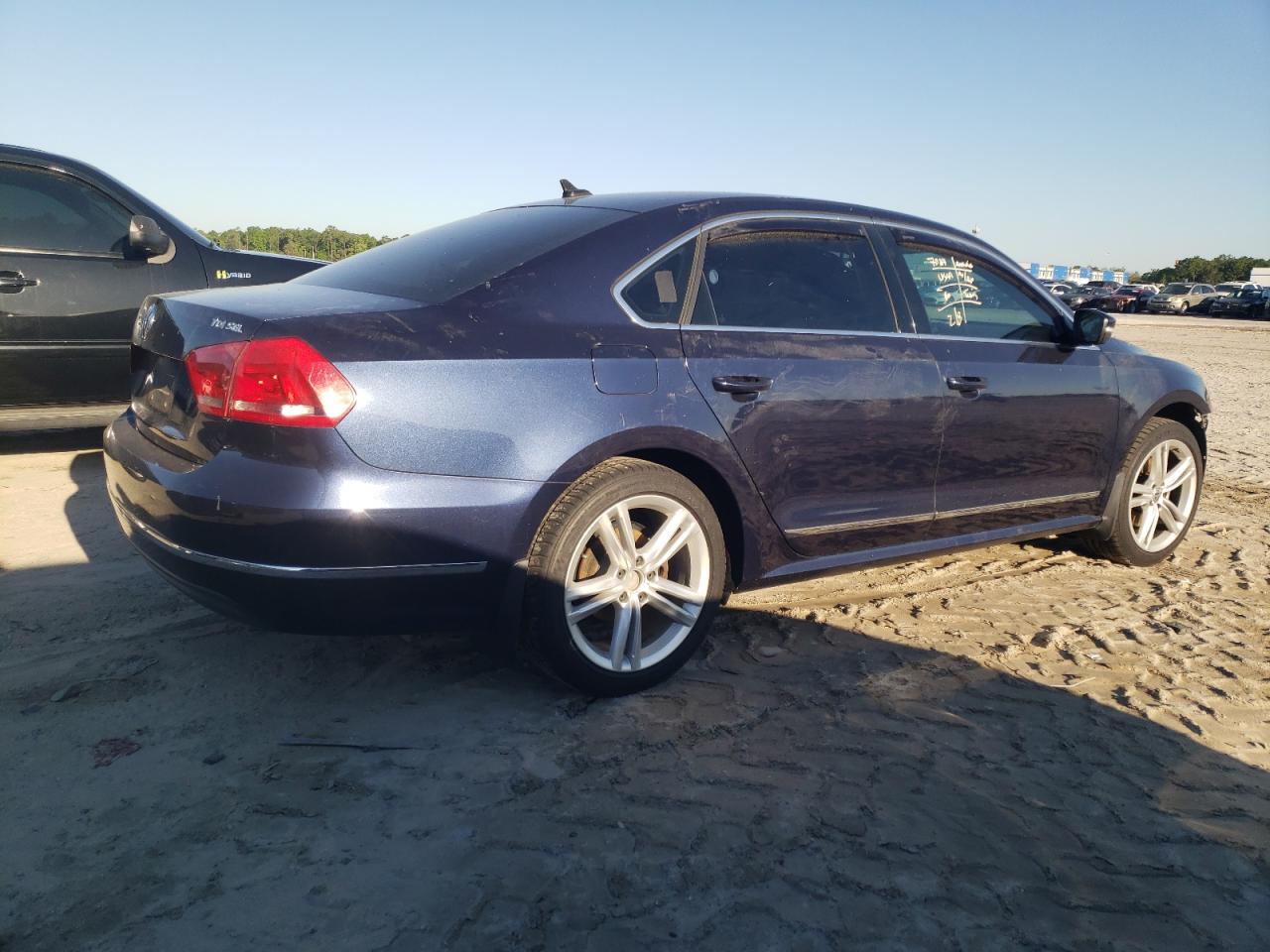 1VWCV7A38FC015429 2015 Volkswagen Passat Sel