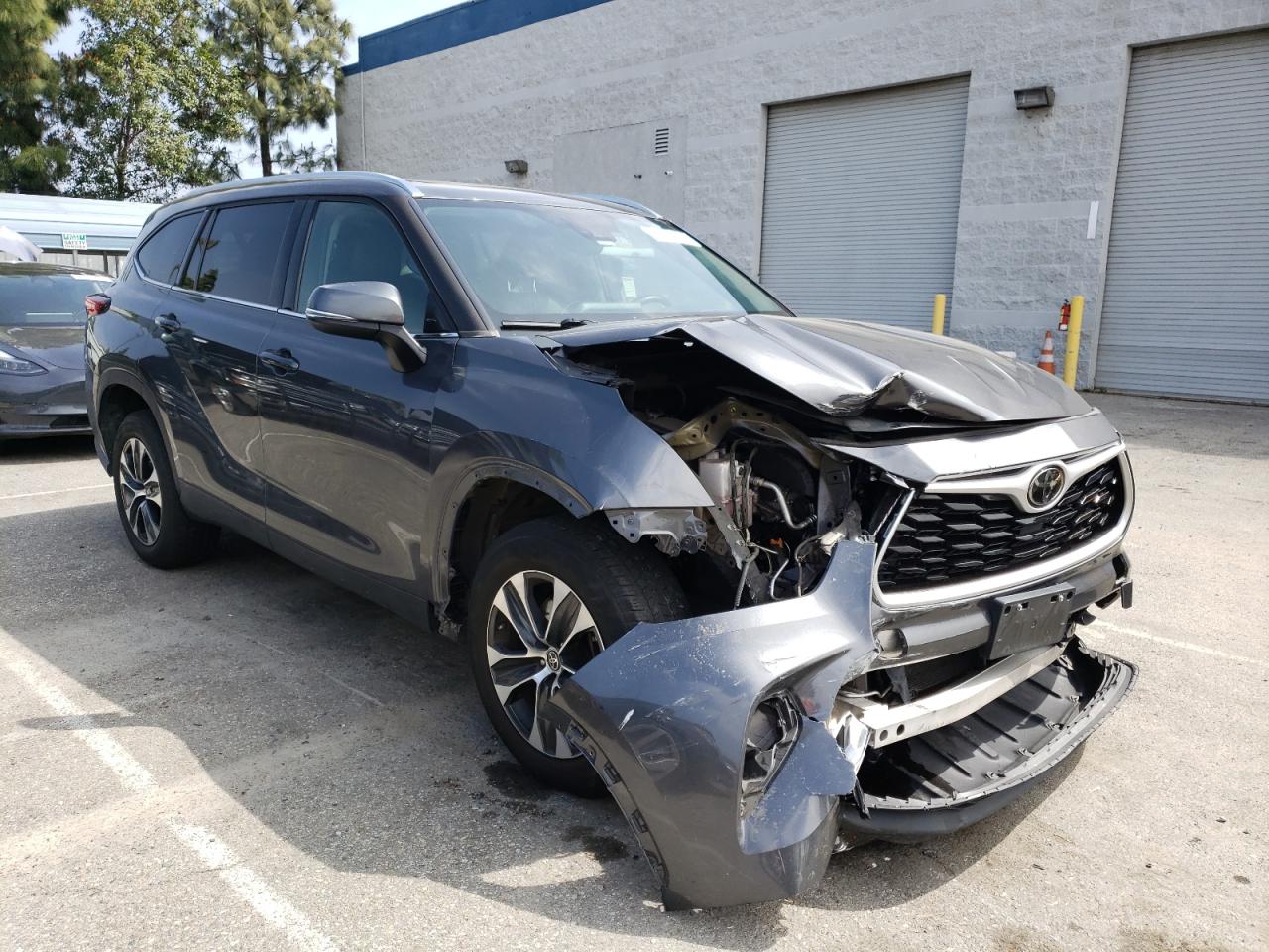 2020 Toyota Highlander Xle VIN: 5TDHZRAH3LS504805 Lot: 51605414