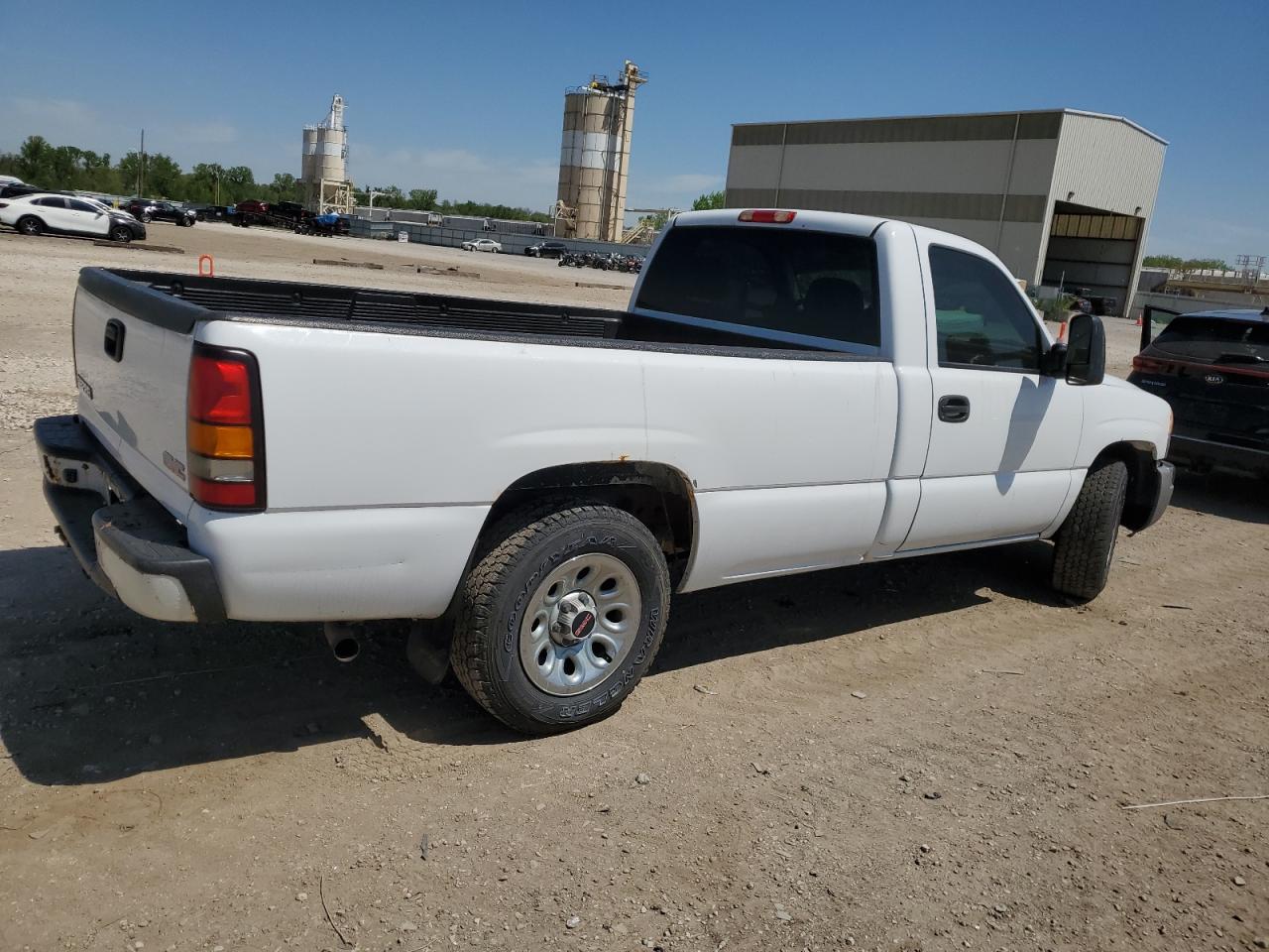 2006 GMC New Sierra C1500 VIN: 1GTEC14V36Z132571 Lot: 52345354