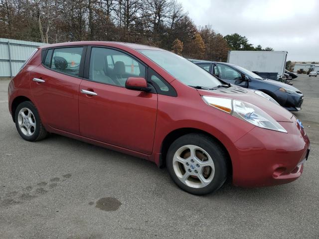  NISSAN LEAF 2013 Красный