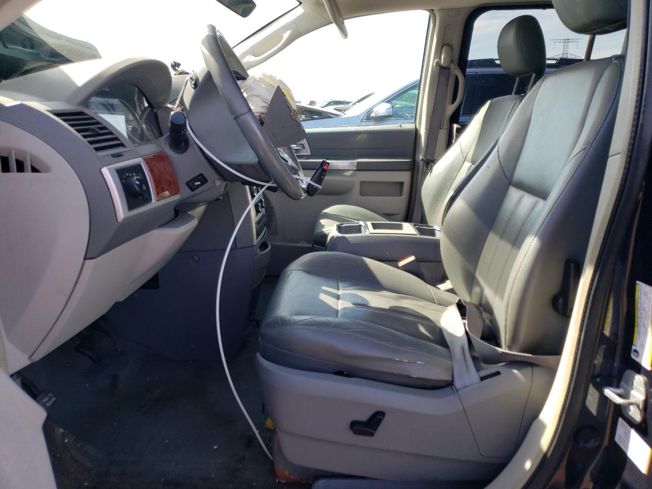 2008 Chrysler Town & Country Touring VIN: 2A8HR54P38R699969 Lot: 49798354