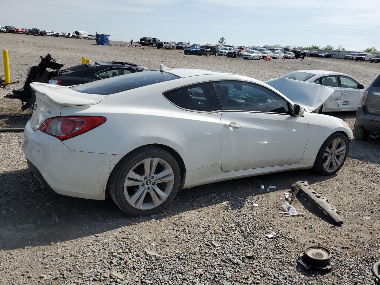 2010 Hyundai Genesis Coupe 3.8L VIN: KMHHU6KH9AU028222 Lot: 52510914