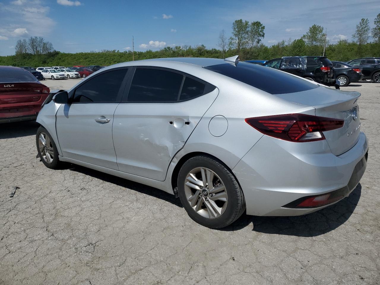 5NPD84LF4KH445428 2019 HYUNDAI ELANTRA - Image 2