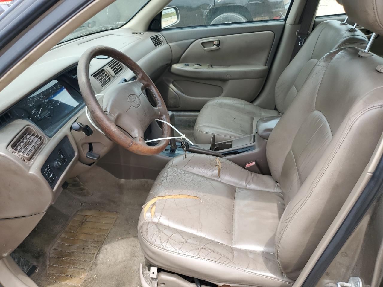 1999 Toyota Camry Le VIN: 4T1BF28K7XU086883 Lot: 80147134