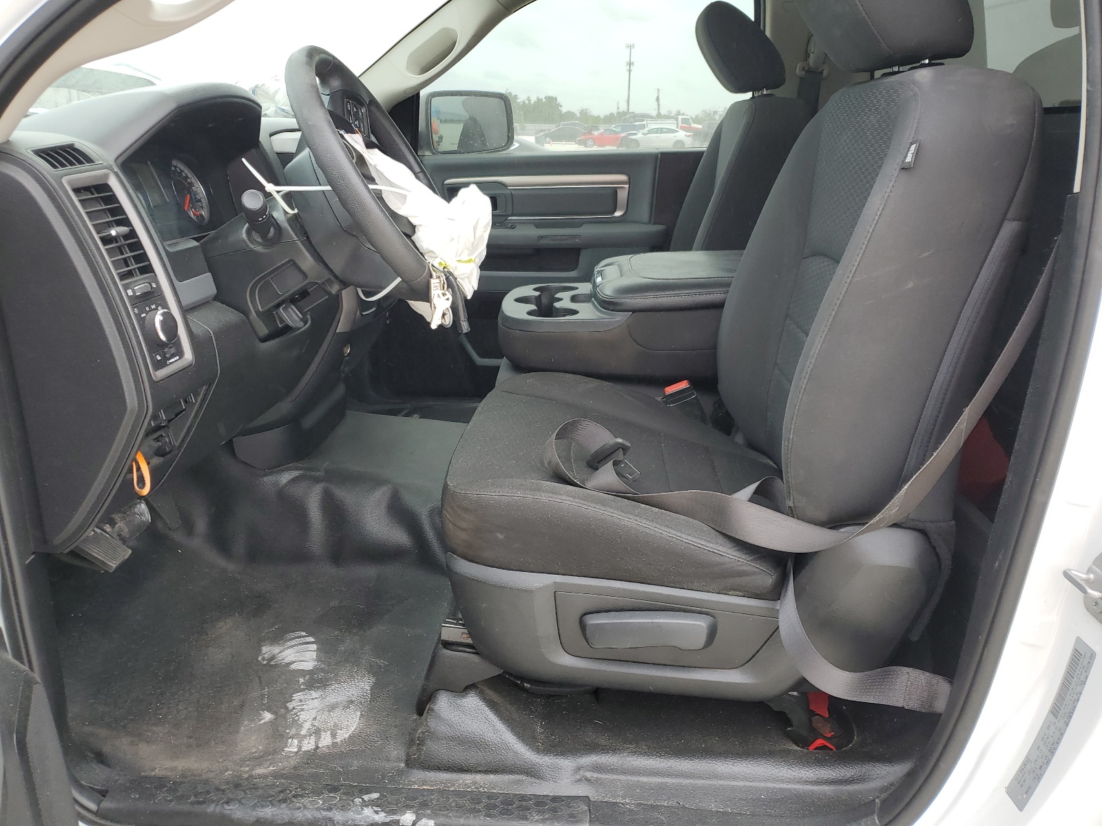 3C6JR6DT1LG144021 2020 Ram 1500 Classic Tradesman