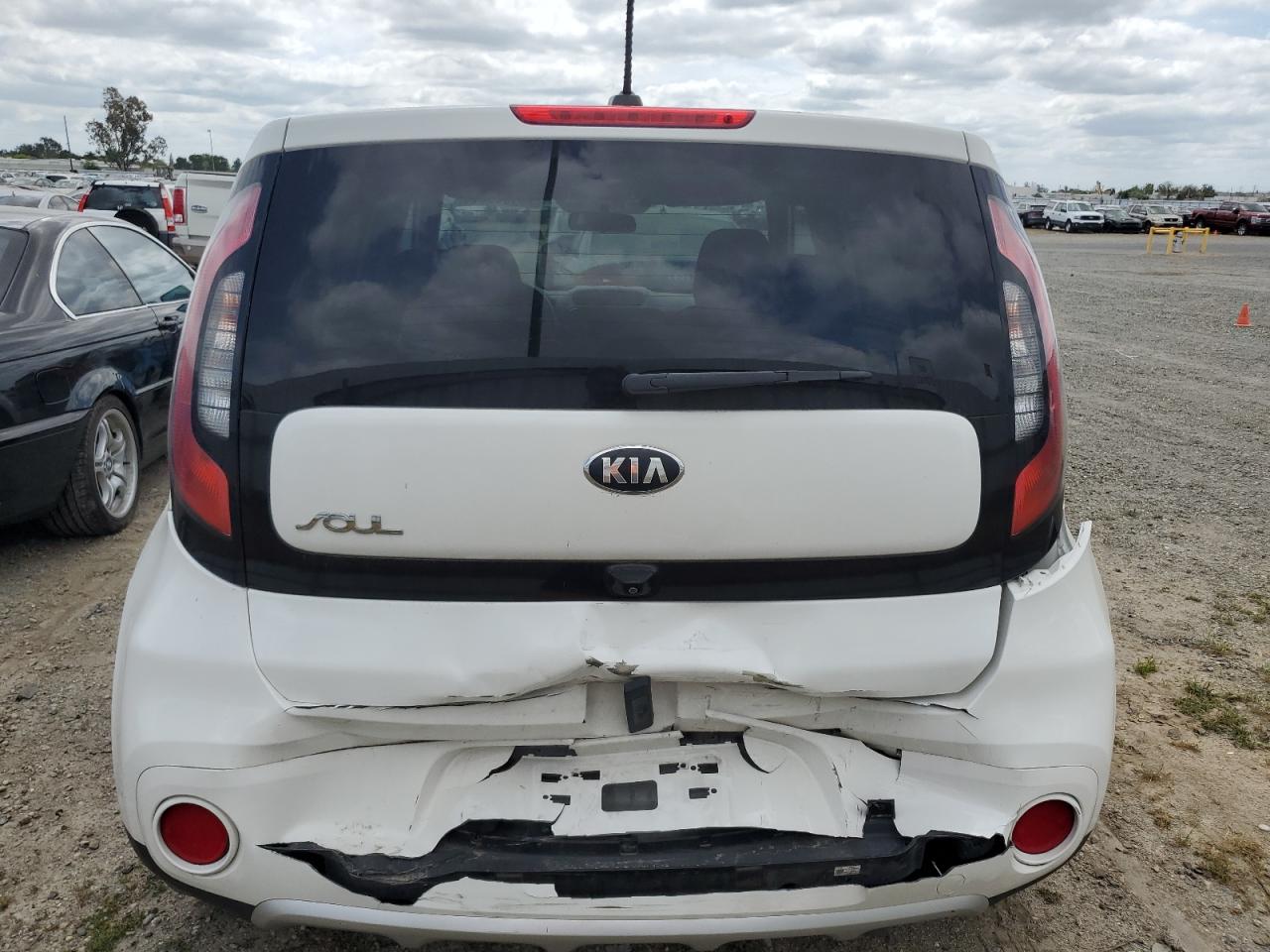 2018 Kia Soul + VIN: KNDJP3A52J7528028 Lot: 51659314