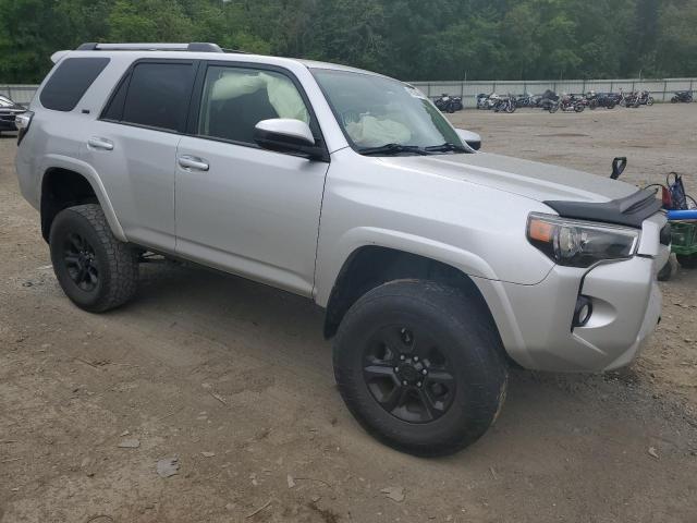  TOYOTA 4RUNNER 2017 Серебристый