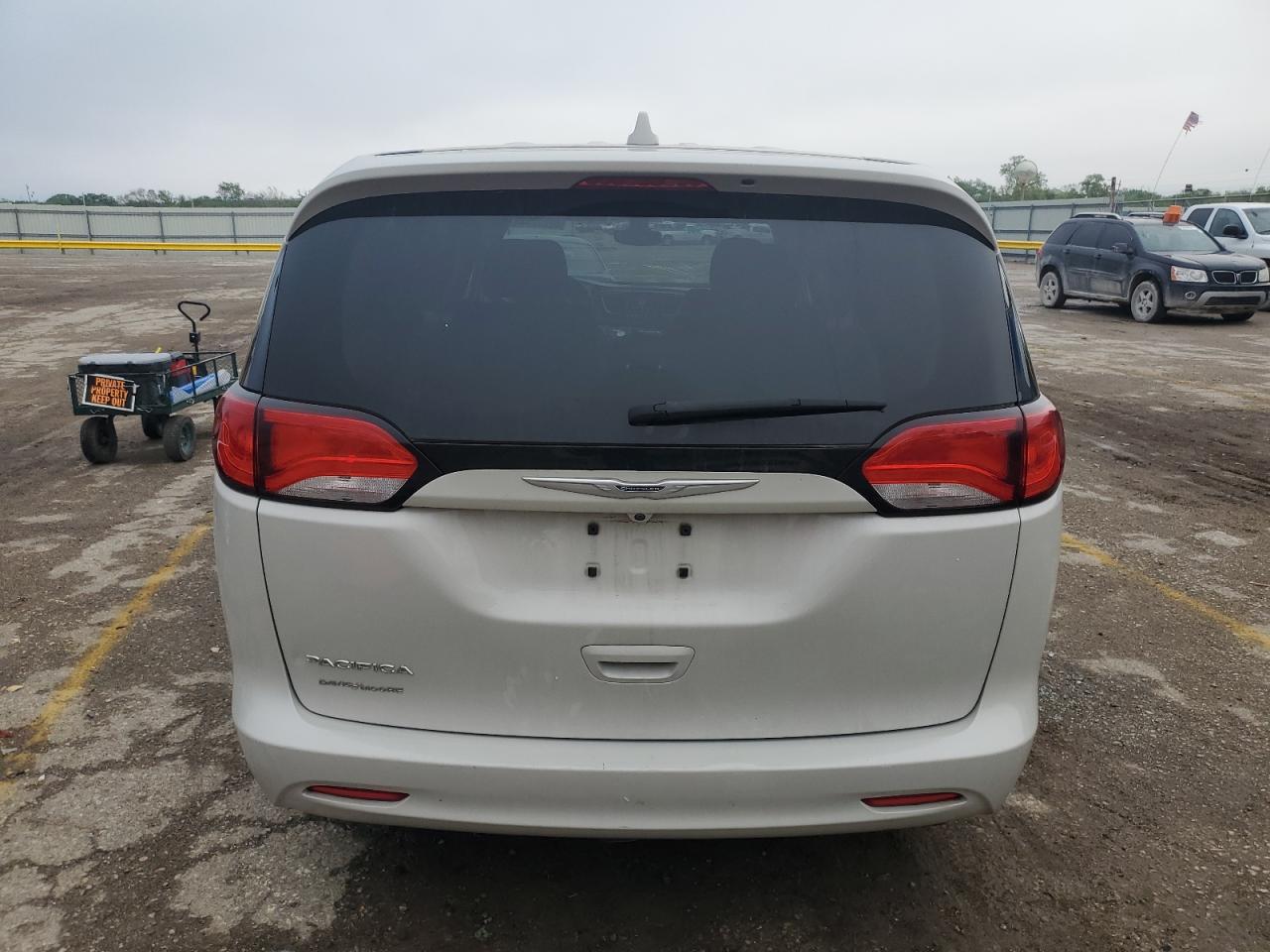 2C4RC1DG8HR610662 2017 Chrysler Pacifica Touring