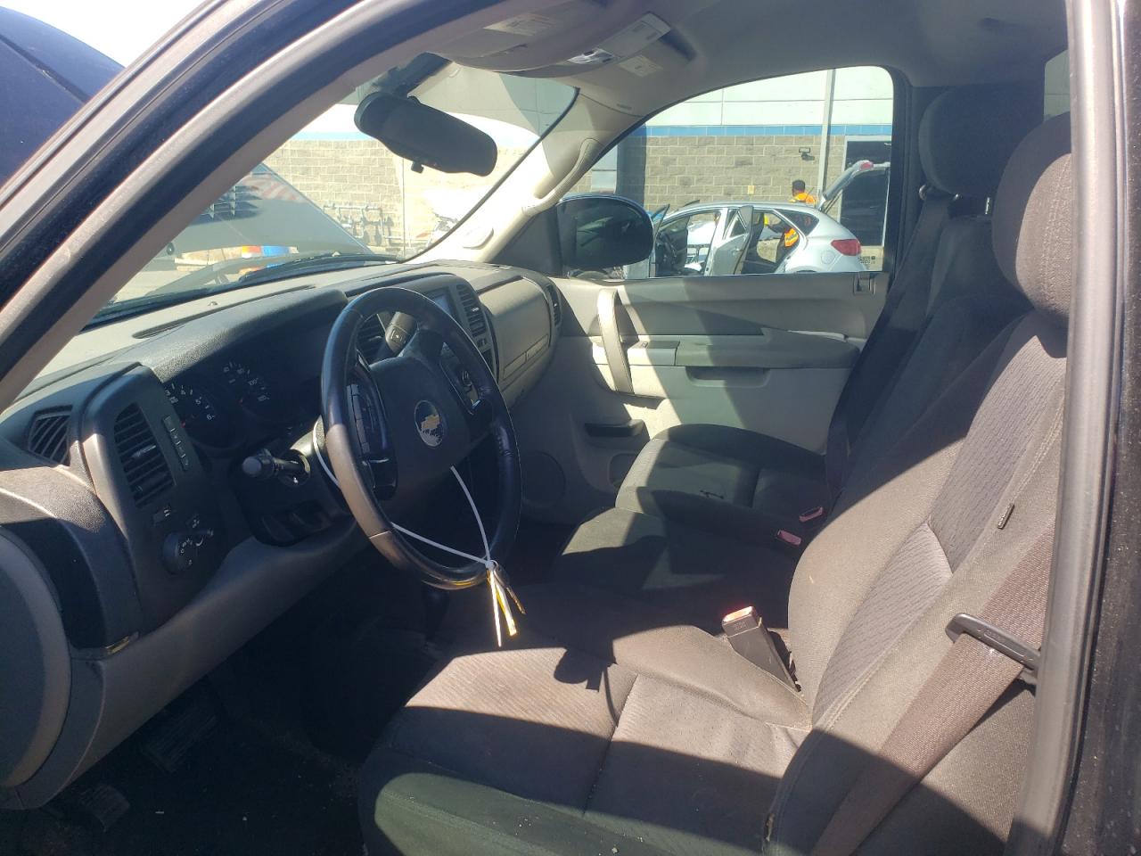 2011 Chevrolet Silverado K1500 VIN: 1GCNKPE05BZ276772 Lot: 51371544