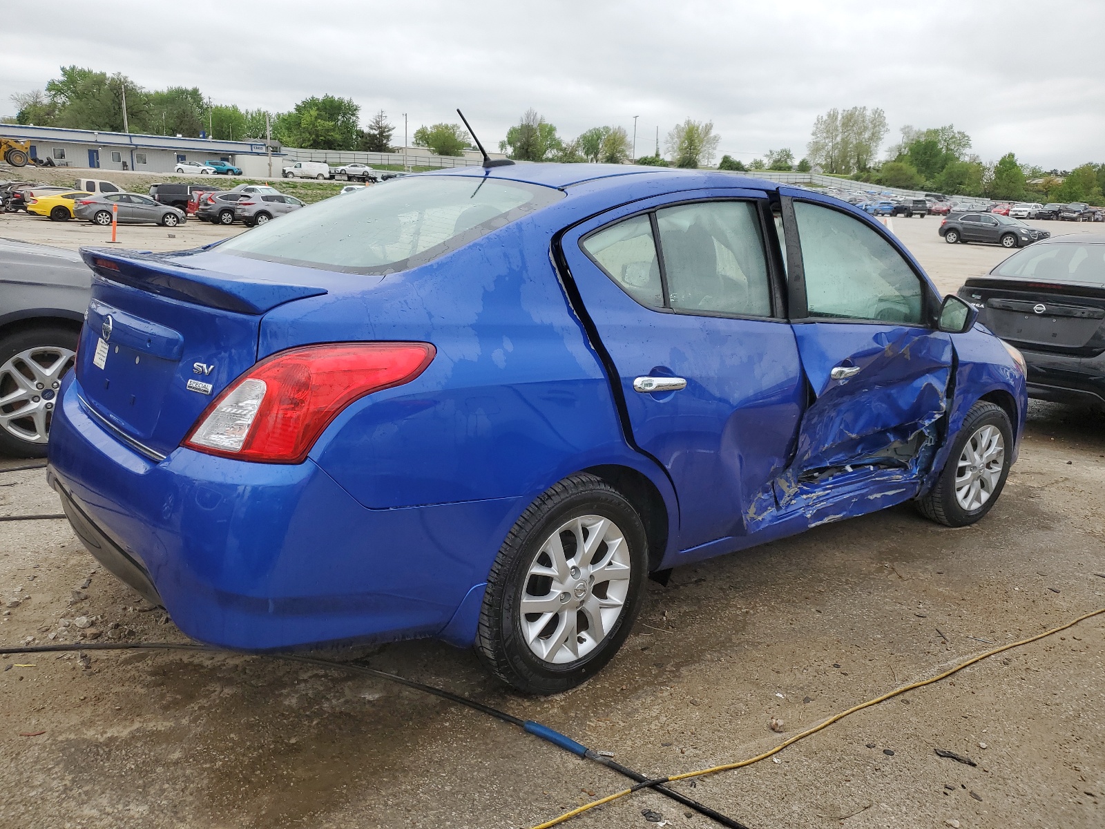 2017 Nissan Versa S vin: 3N1CN7AP2HL888285