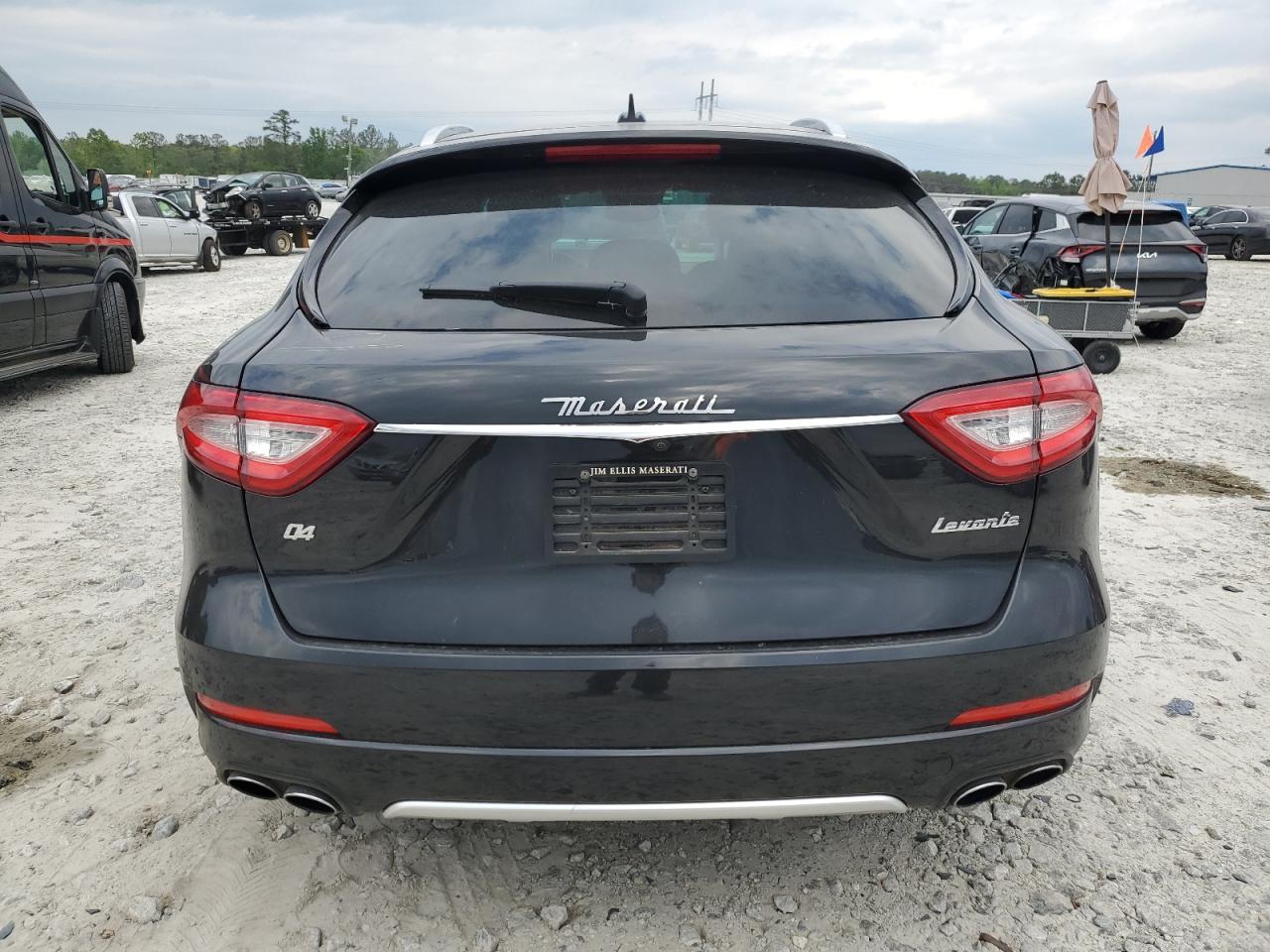 ZN661XUL6JX269776 2018 Maserati Levante Luxury