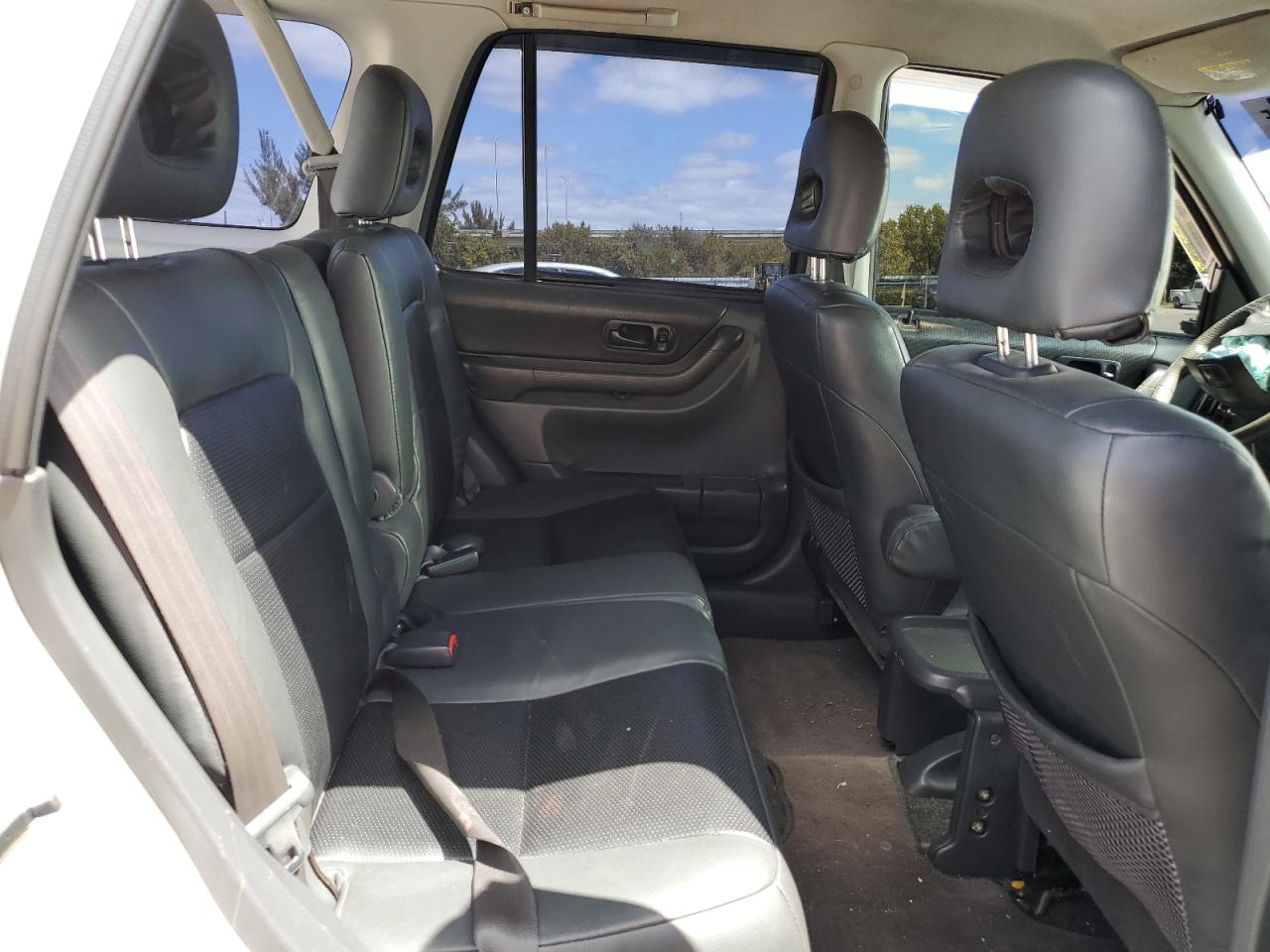 2000 Honda Cr-V Lx VIN: JHLRD2843YC009240 Lot: 61842194