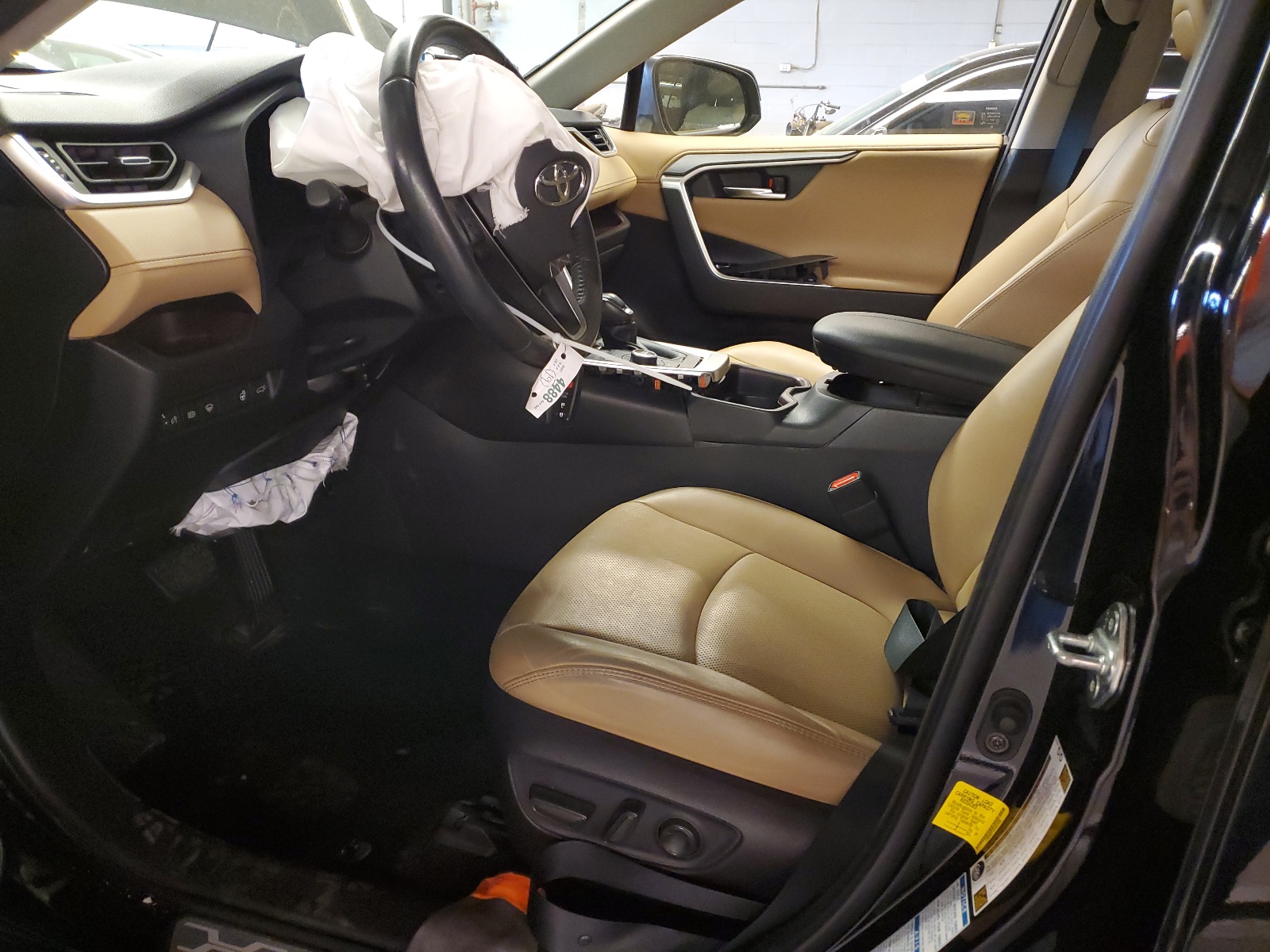 JTMDWRFV2KD021838 2019 Toyota Rav4 Limited