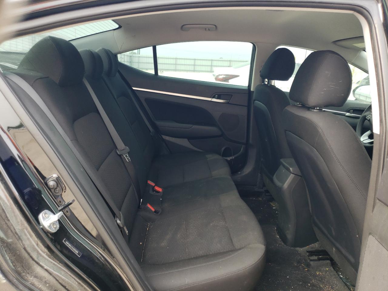 2020 Hyundai Elantra - Image 10
