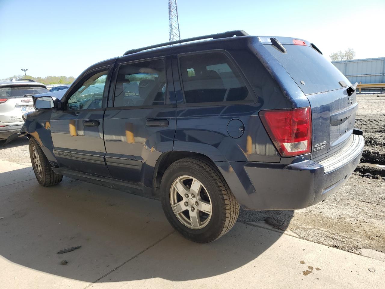 2006 Jeep Grand Cherokee - Image 2
