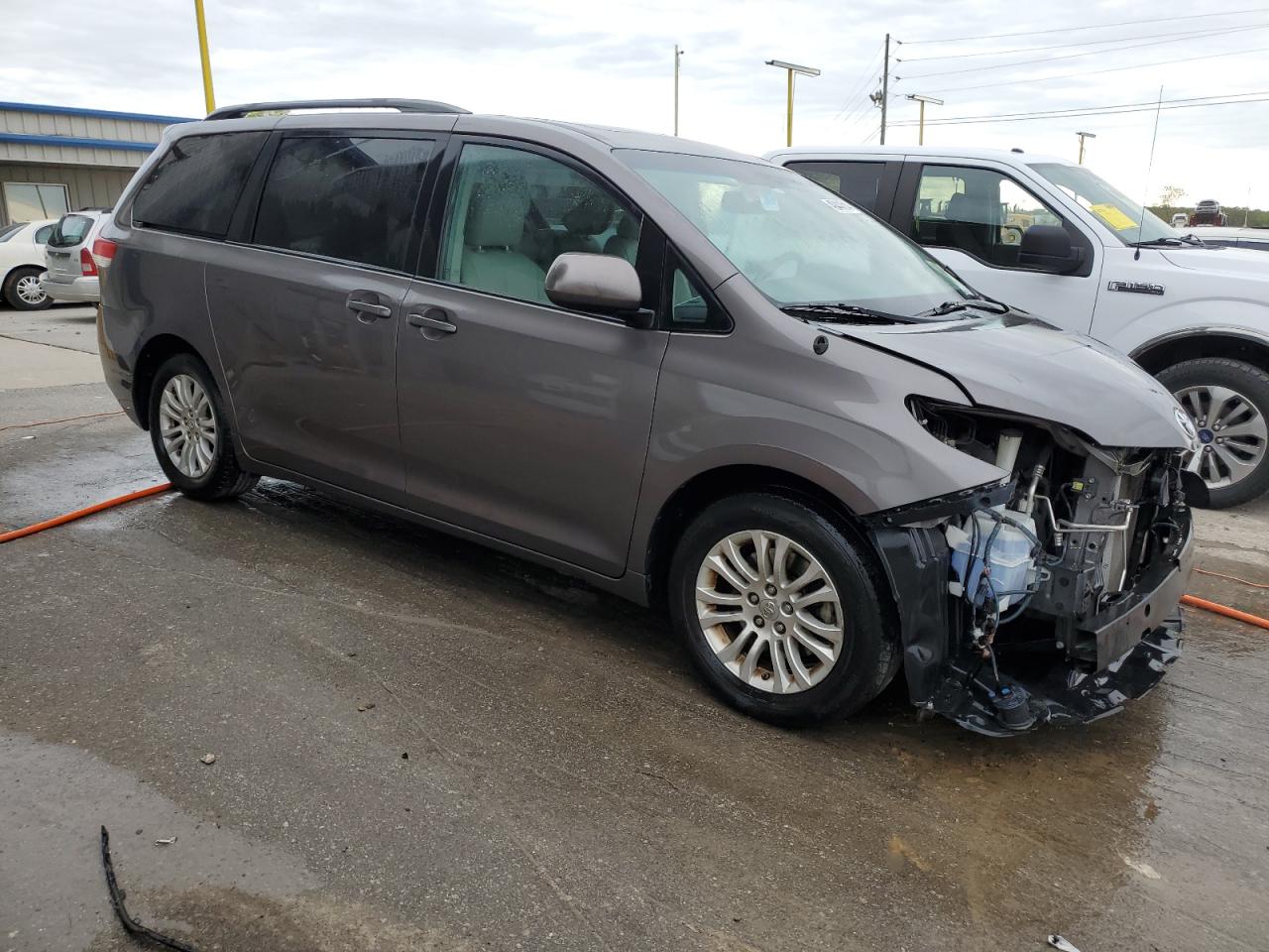 2013 Toyota Sienna Xle VIN: 5TDYK3DCXDS326264 Lot: 49444514